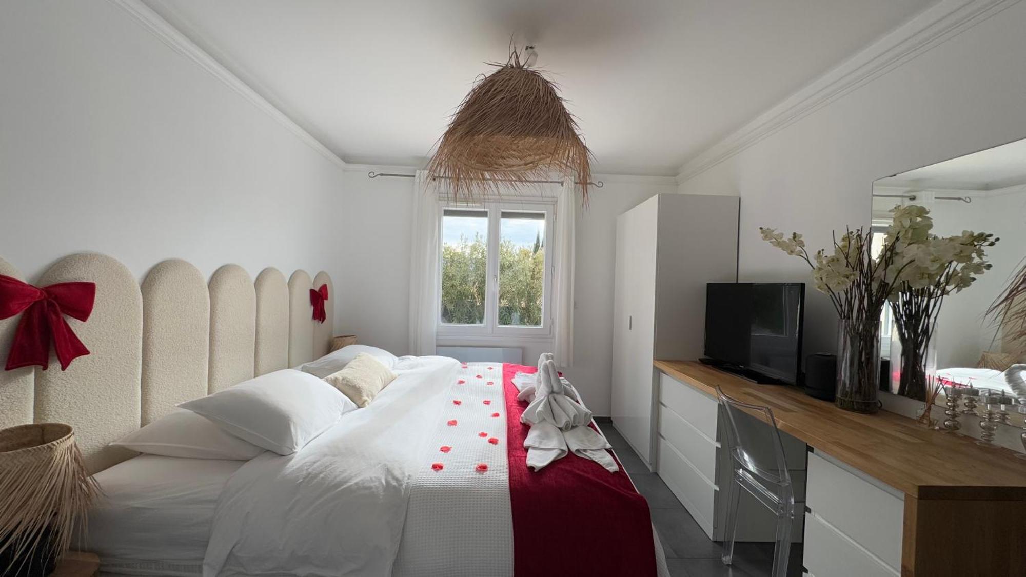 Casa Amor & Spa, Appartement Suite Jacuzzi & Piscine Chauffee Montfort-sur-Argens Exterior photo